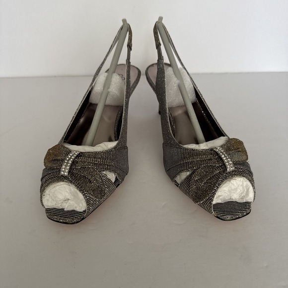 J Renee Heels Slader Dance Fabric Shimmery Pewter Kitten Heels Sling Back 8 W - Picture 7 of 10